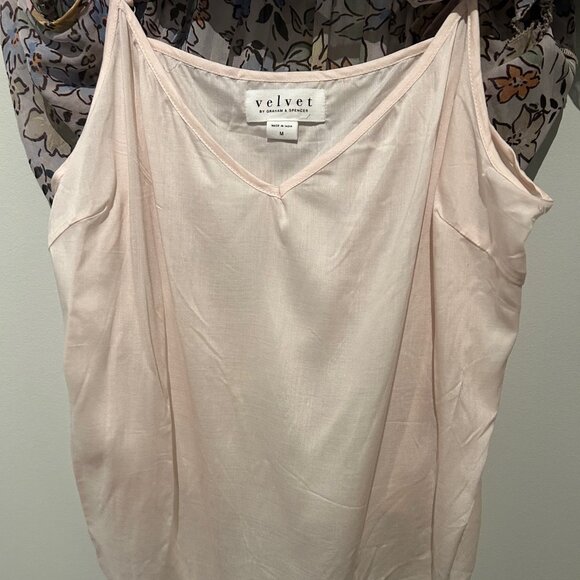 Velvet by Graham & Spencer Floral Blouse with Attached Camisole, Medium - Picture 6 of 9